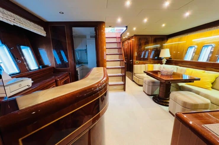 day-charter-rental-m-y-mangusta-72