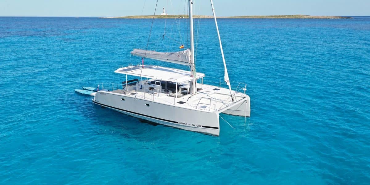 day-charter-rental-maxi-catamaran-m-y-eco-cat