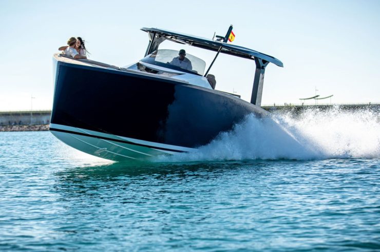 day-charter-rental-m-y-tesoro-40