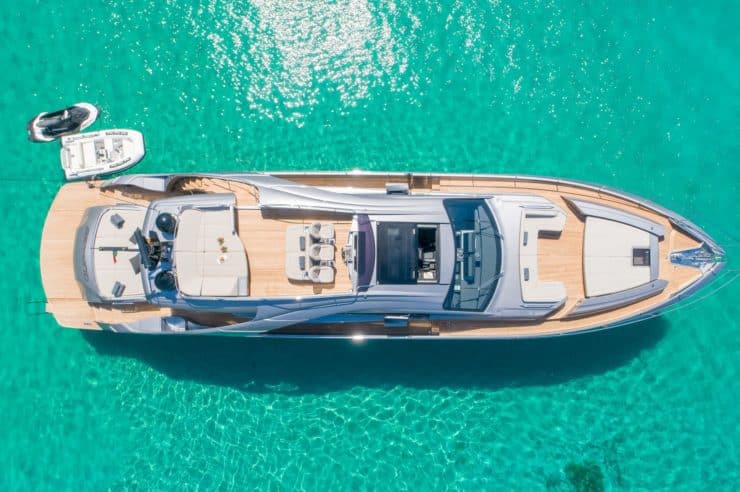 yacht-charter-m-y-beyond