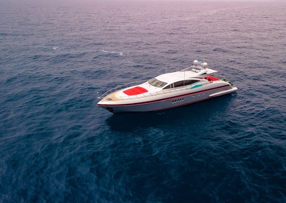 Yacht-charter-M-Y-LA-DIGUE-MANGUSTA-92