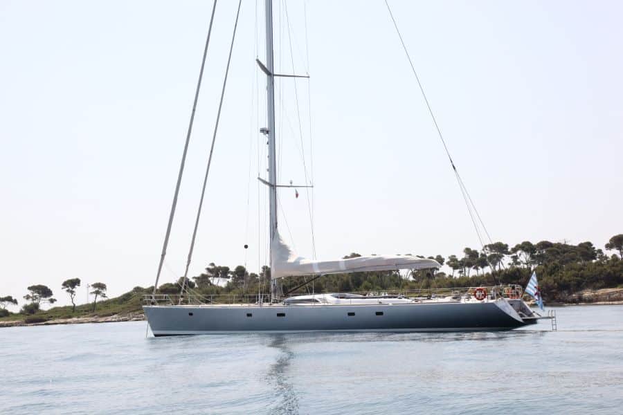 Yacht-charter-SY-ATTIMO