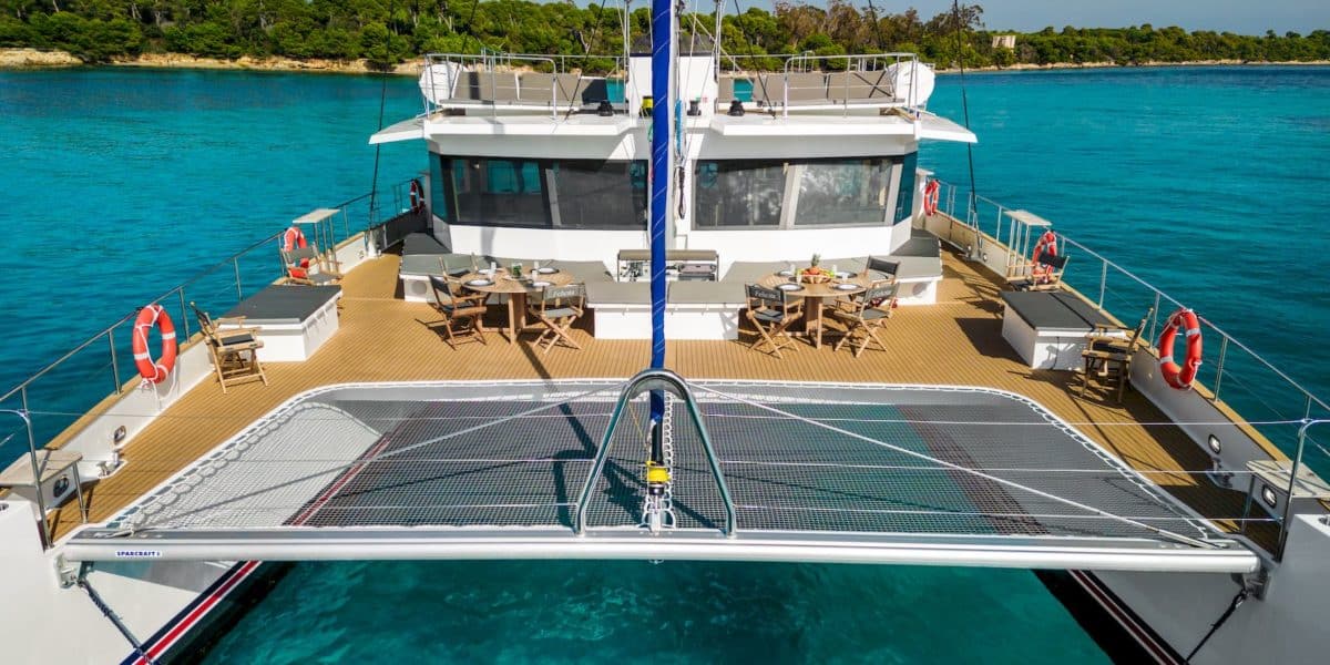 quelle-est-la-difference-entre-un-trimaran-et-un-catamaran