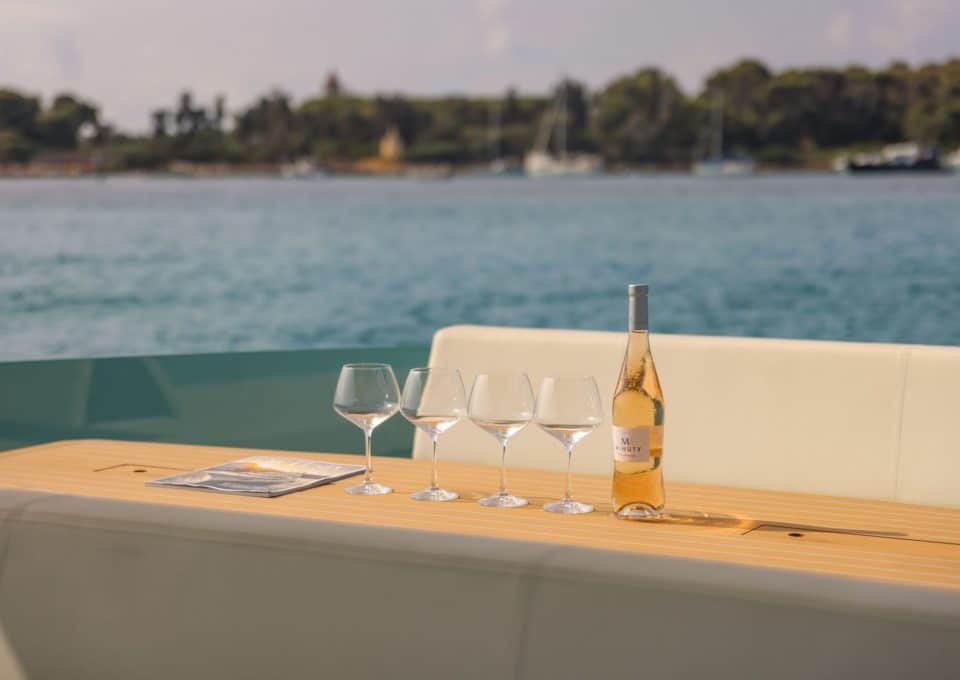 location-journée-yacht-m-y-wajer-55-s