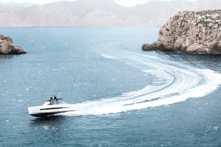 CHARTER_FJORD_44_OPEN