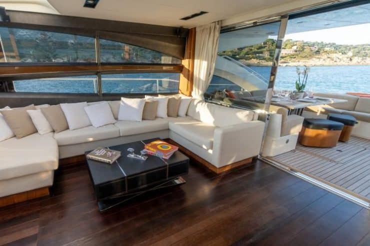 Yacht-charter- PRINCESS V72