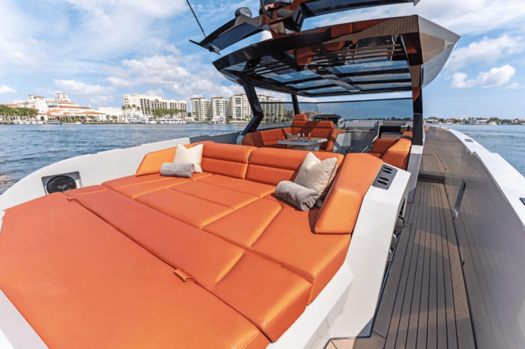 Yacht-charter-Vanquish-58-T-Top