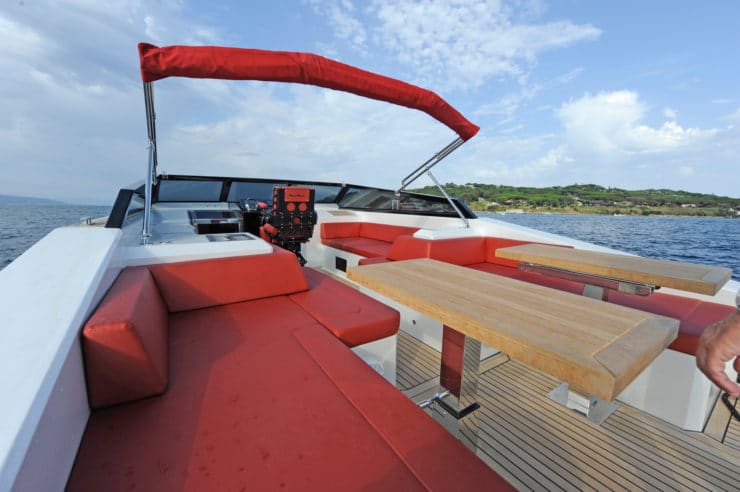 day-charter-rental-m-y-mazu-38