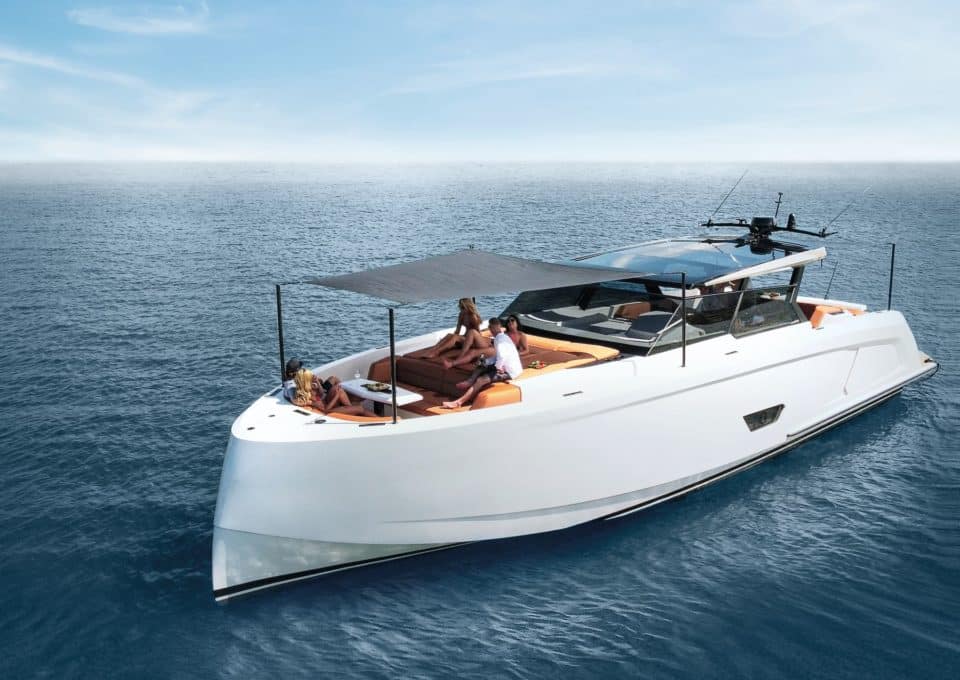 location-journee-yacht-vanquish-58-t-top