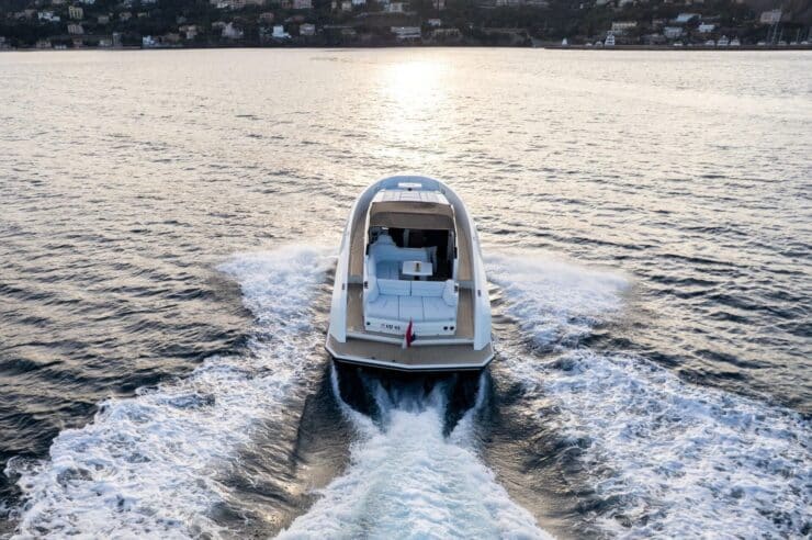 day-charter-yacht-rental-m-y-vanquish-45