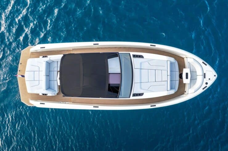 day-charter-yacht-rental-m-y-vanquish-45