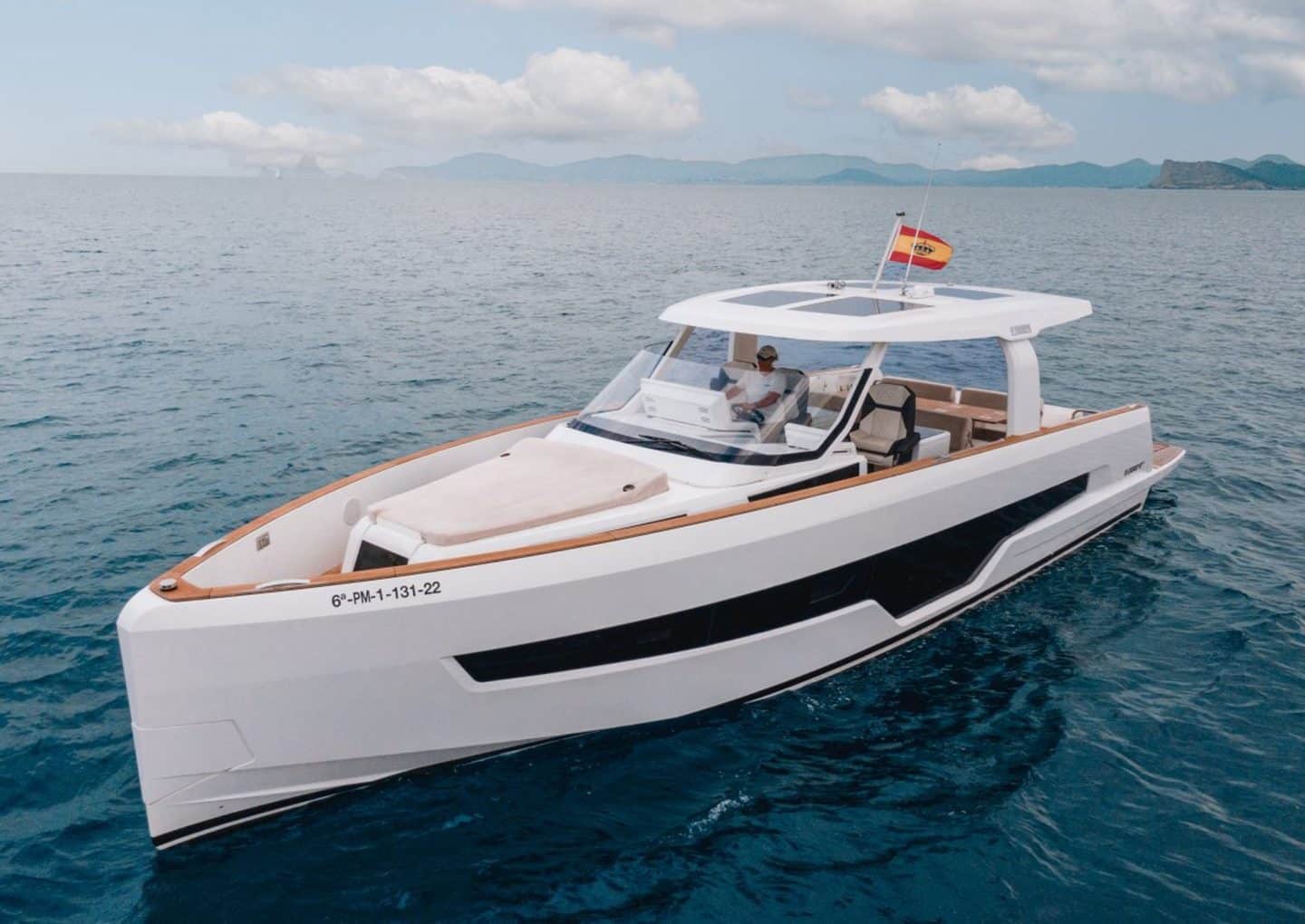 M/Y FJORD 41 XL | Arthaud Yachting day-charter-yacht-rental-my-fjord-41-xl