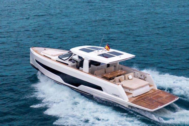 day-charter-yacht-rental-my-fjord-41-xl