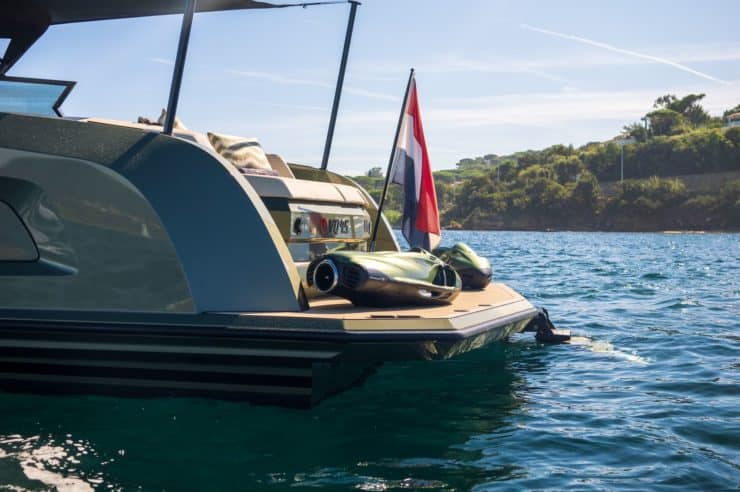 yacht-day-charter-m-y-vanquish-45