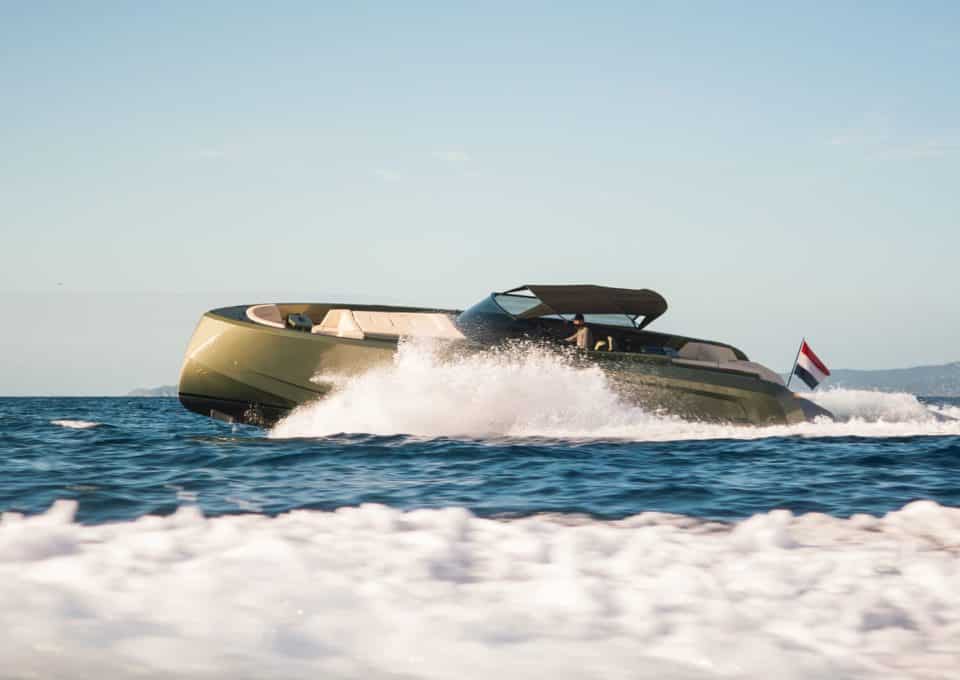 yacht-day-charter-m-y-vanquish-45