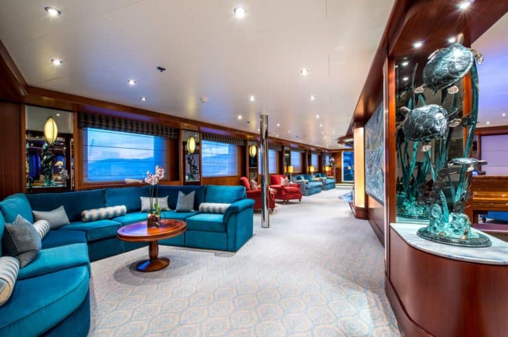 Yacht-charter-LAUREN_L