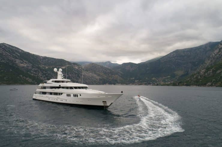 Yacht-charter-TRIDENT