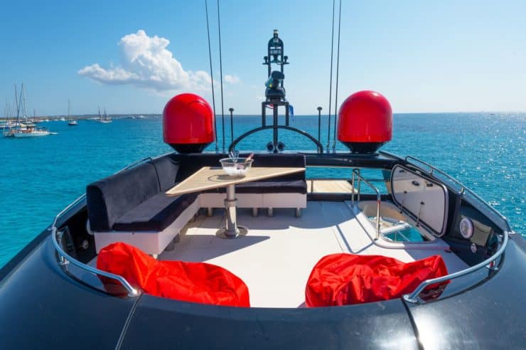 Yacht-charter-PALUMBA