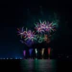 feu d-artifice cannes - yacht - luxe - arthaud yachting