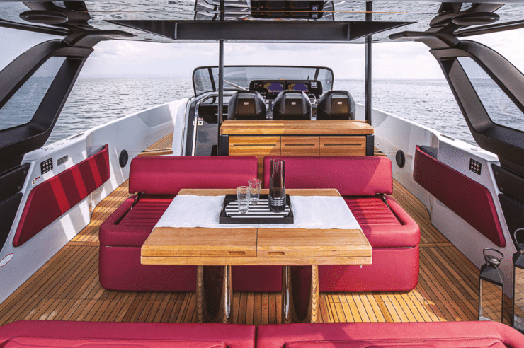 location-yacht-journee-m-y-cranchi-46
