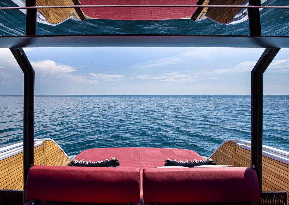 location-yacht-journee-m-y-cranchi-46
