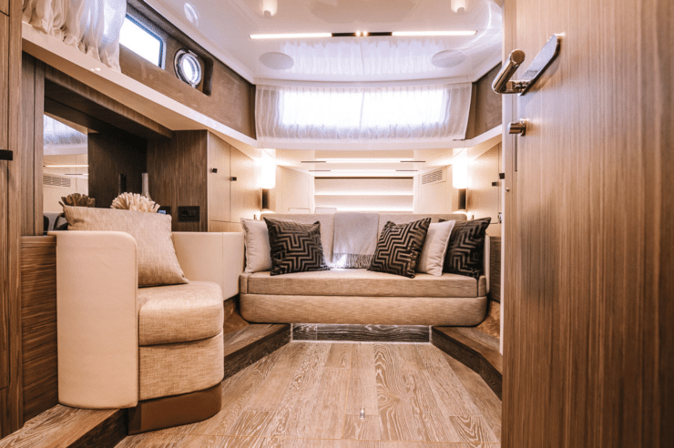 location-yacht-journee-m-y-cranchi-46