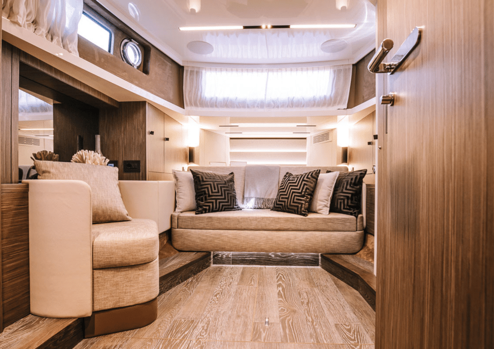 location-yacht-journee-m-y-cranchi-46