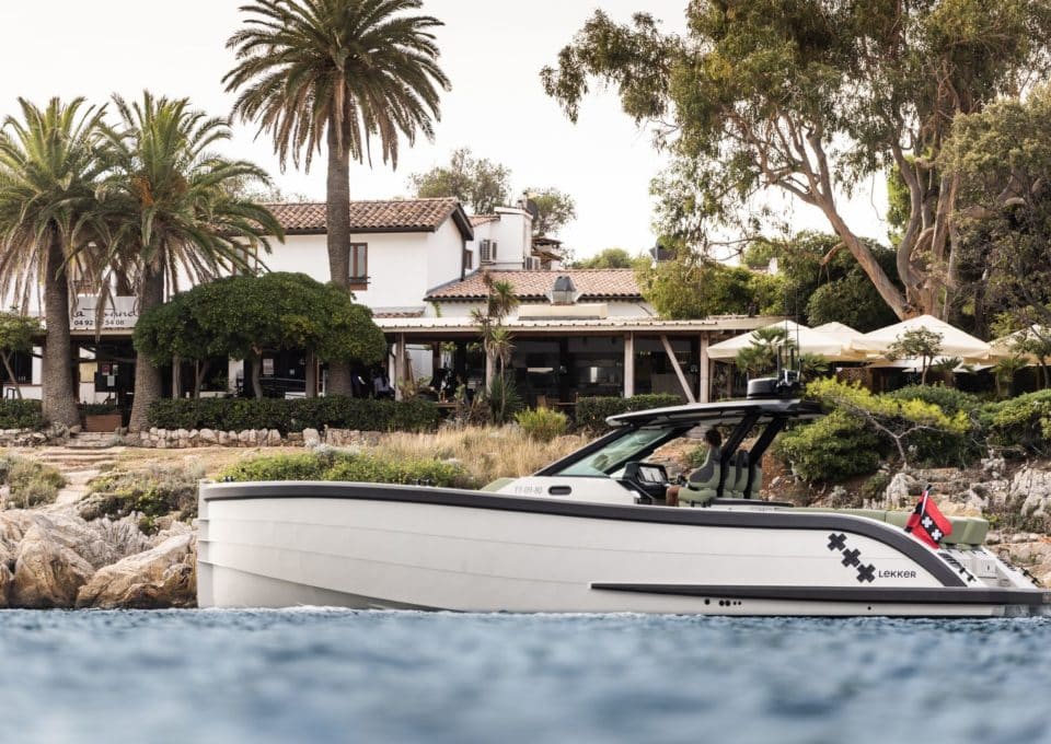 location-yacht-journee-m-y-lekker-44