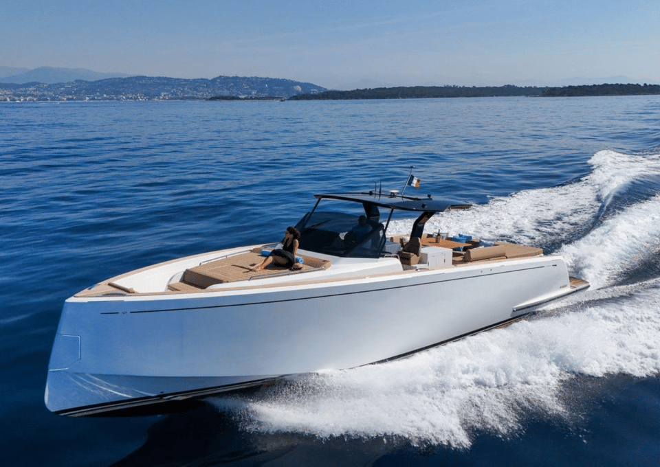 location-yacht-journee-m-y-pardo-50-white