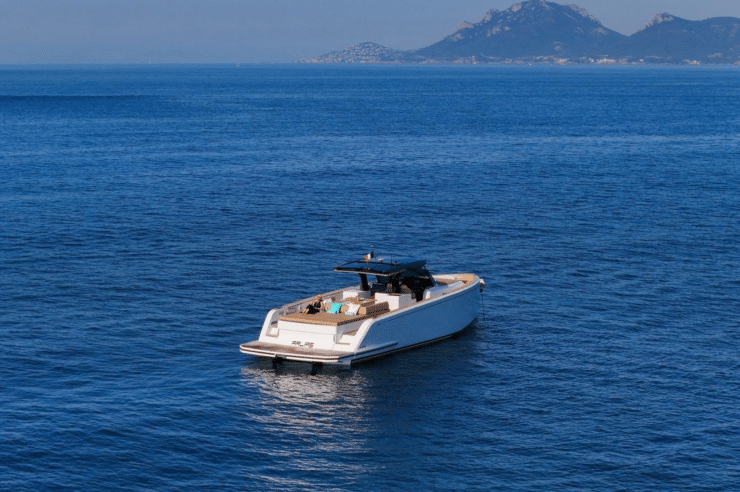 location-yacht-journee-m-y-pardo-50-white