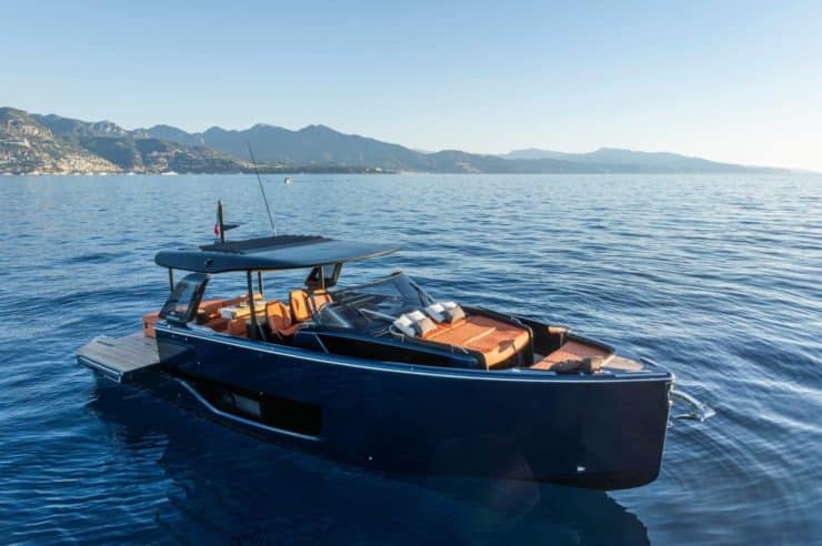 location-yacht-journee-m-y-cranchi-46