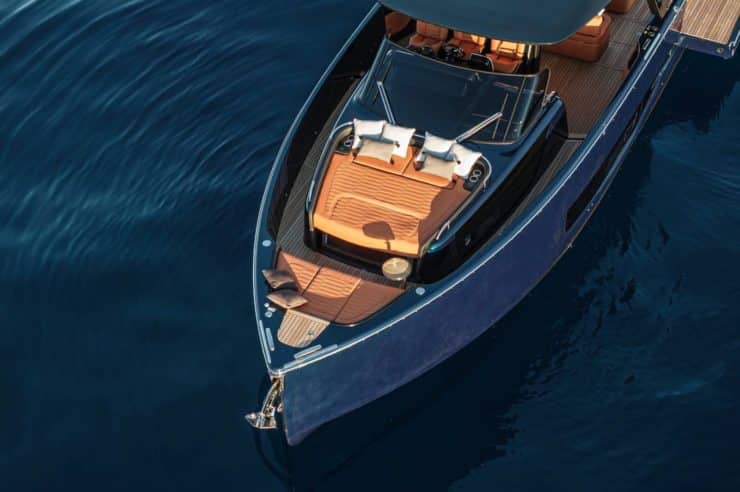 day-charter-rental-m-y-cranchi-46