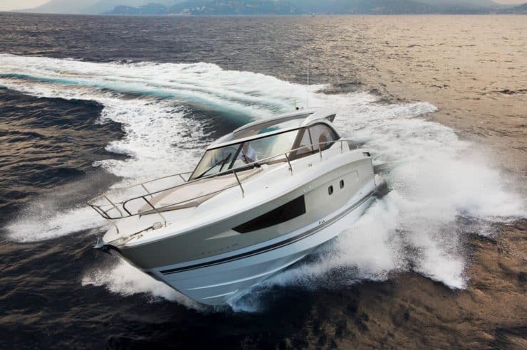 day-charter-yacht-rental-m-y-leader-36