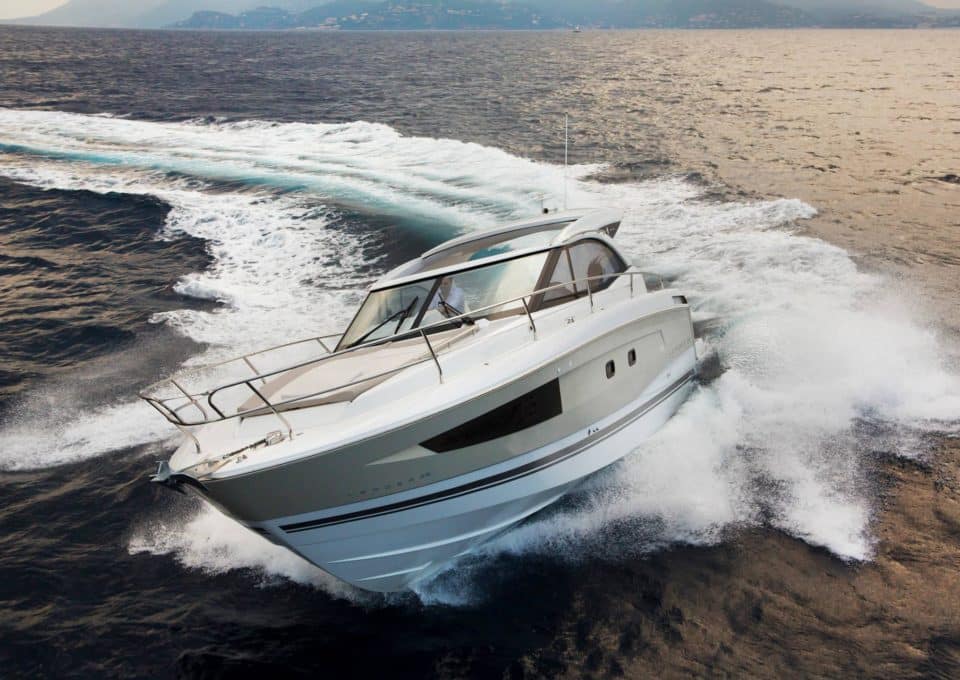day-charter-yacht-rental-m-y-leader-36