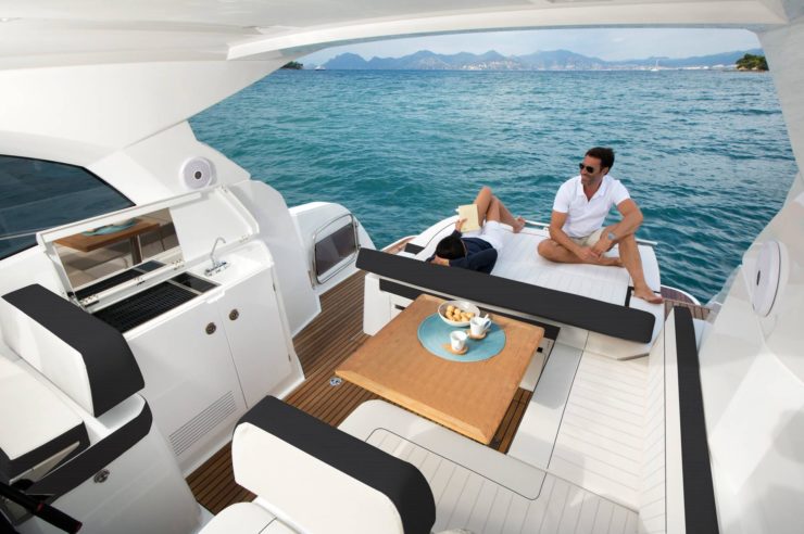 day-charter-yacht-rental-m-y-leader-36