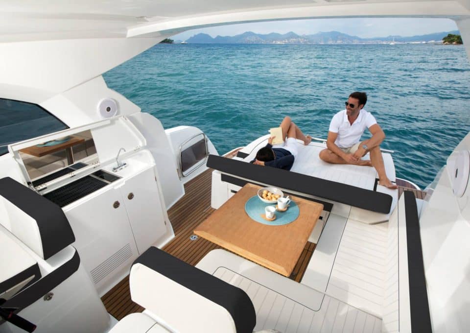 day-charter-yacht-rental-m-y-leader-36