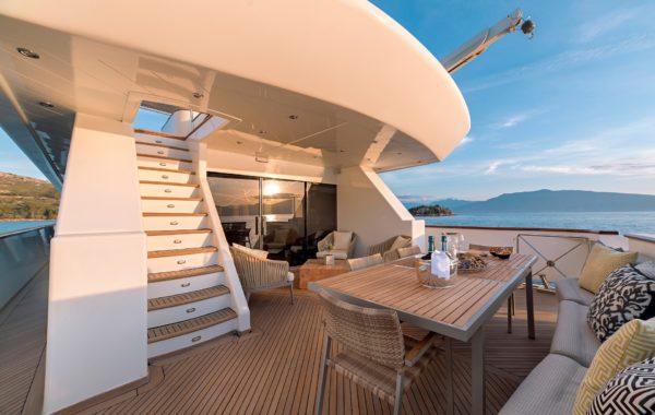 Location yacht charter à Cannes | Arthaud Yachting