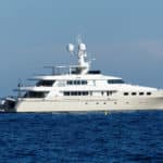 Calanques de Marseille, une destination incontournable à bord de votre yacht de luxe Calanques de Marseille, une destination incontournable à bord de votre yacht de luxe | Arthaud Yachting