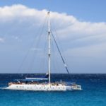 Organisez une excursion en maxi catamaran sur la Côte d’Azur Organisez une excursion en maxi catamaran sur la Côte d'Azur | Arthaud Yachting