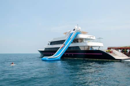 Pourquoi choisir un yacht pour vos vacances de luxe en famille | Arthaud Yachting