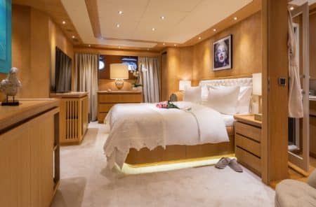 location-yacht-charter-MY-Pandion-Greece