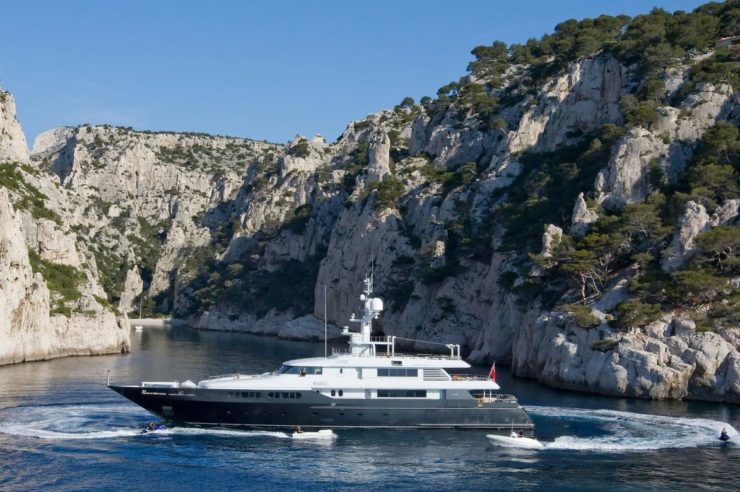 location-yacht-charter-MY-mariu-2