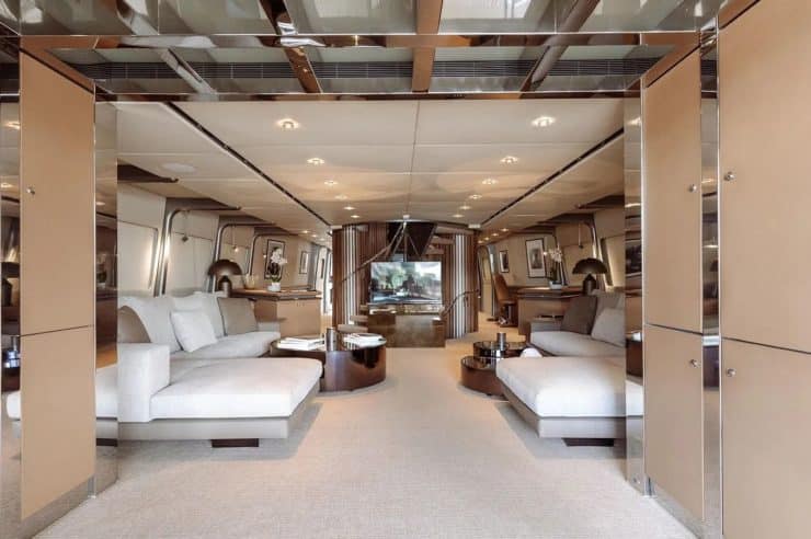 yacht-charter-m-y-pandion