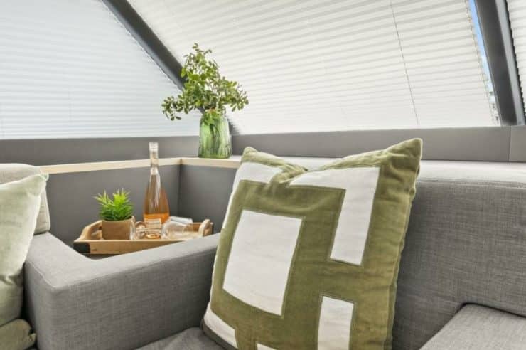 location-journée-navire-m-y-fountaine-pajot-44