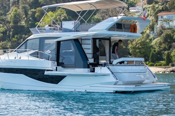 location-journee-yacht-m-y-galeon-46-fly