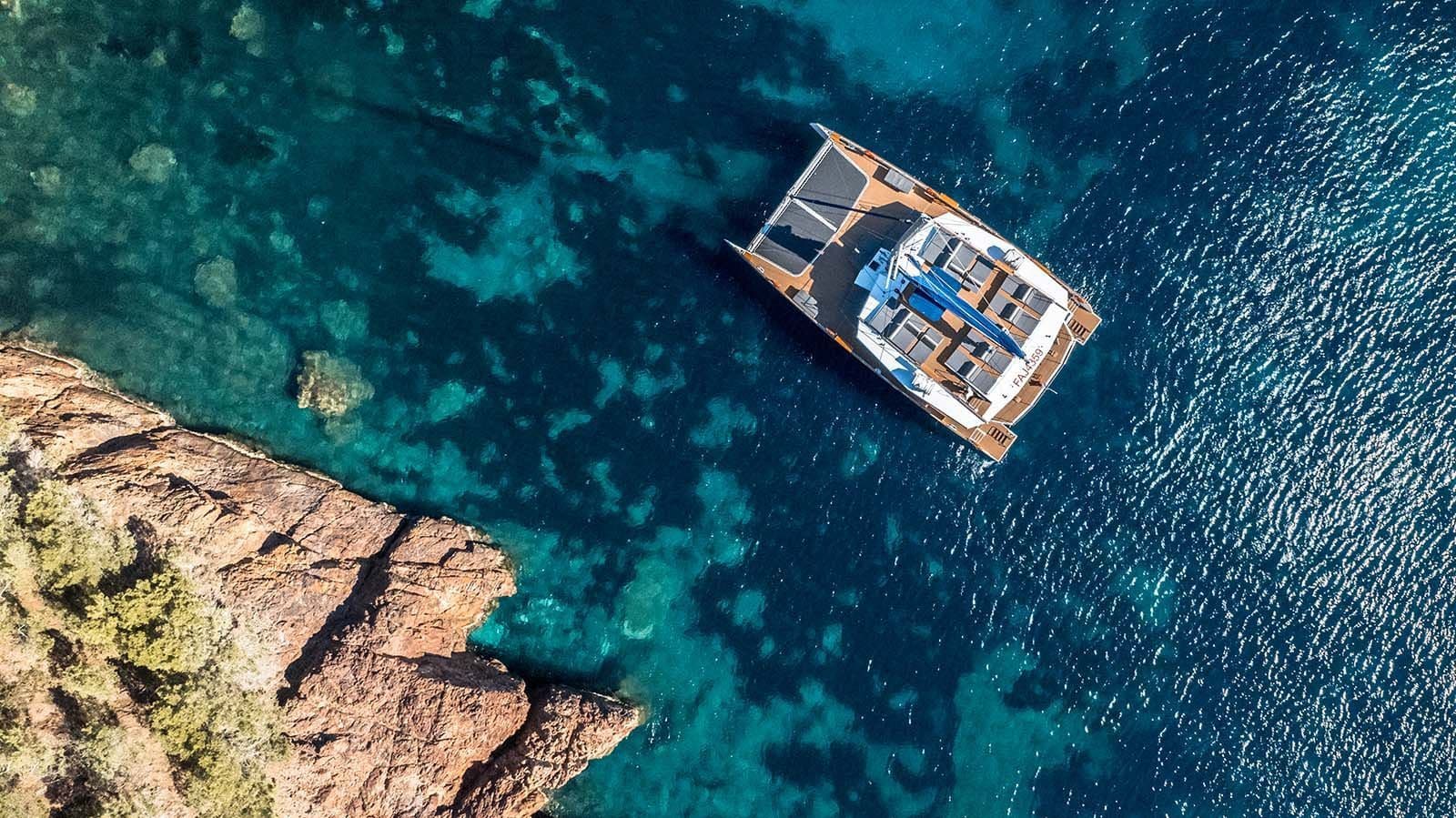 les-meilleures-activites-a-bord-dun-maxi-catamaran