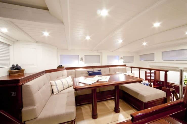 location-yacht-charter-SY-aurelius