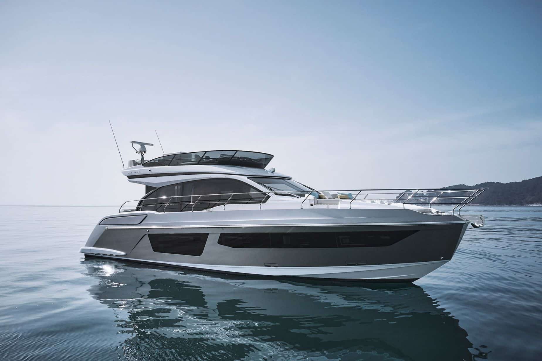 Charter M/Y AZIMUT 53 FLY rental 2026 | Arthaud Yachting
