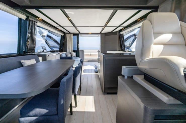 day-charter-rental-yacht-m-y-azimut-s8