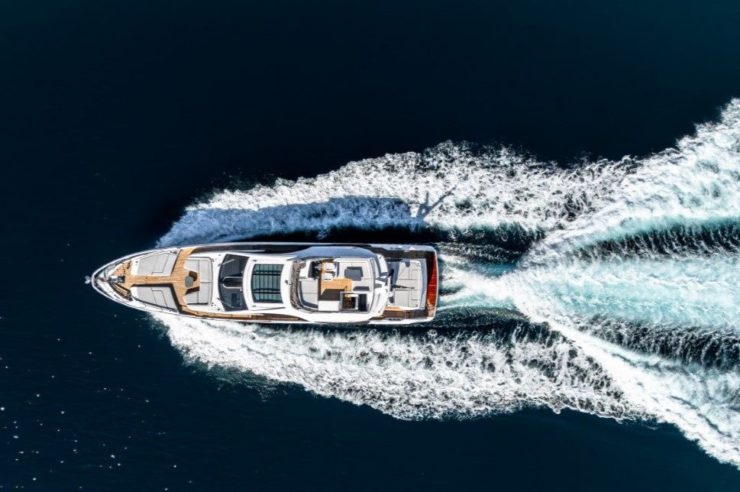 day-charter-rental-yacht-m-y-azimut-s8
